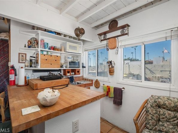 2006 Court Avenue, Newport Beach CA 92663