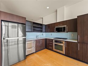 1100 S Hope 1704, Los Angeles CA 90015