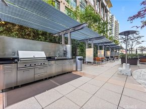 1100 S Hope 1704, Los Angeles CA 90015