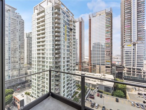 1100 S Hope 1704, Los Angeles CA 90015