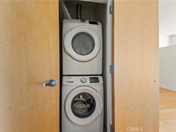 1100 S Hope 1704, Los Angeles CA 90015