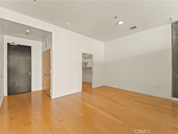 1100 S Hope 1704, Los Angeles CA 90015