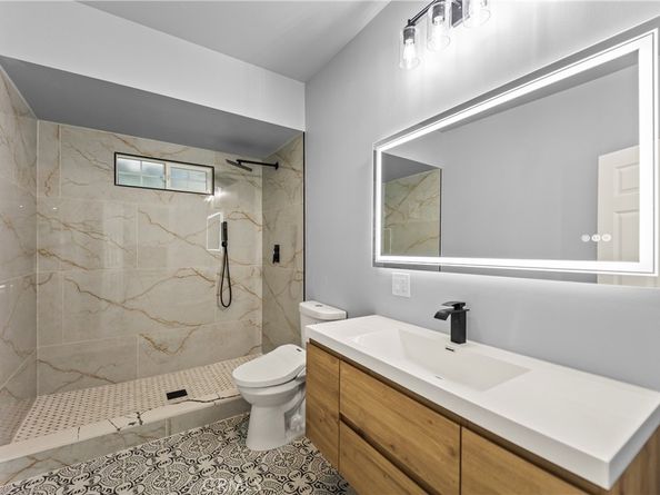 379 Buena Loma, Altadena CA 91001