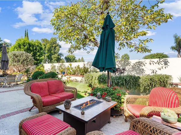 39 Foxboro, Irvine CA 92614