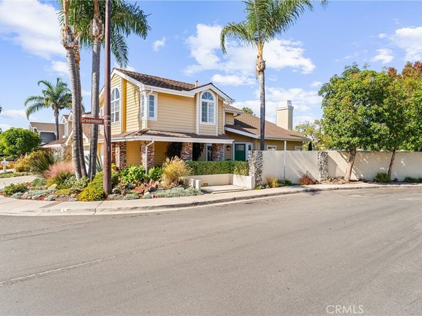 39 Foxboro, Irvine CA 92614