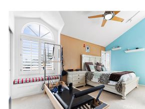 39 Foxboro, Irvine CA 92614