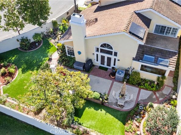 39 Foxboro, Irvine CA 92614