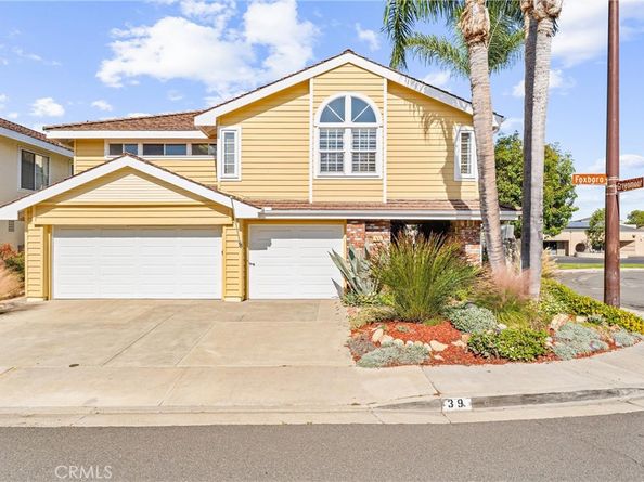39 Foxboro, Irvine CA 92614
