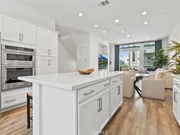 102 Sawbuck, Irvine CA 92618