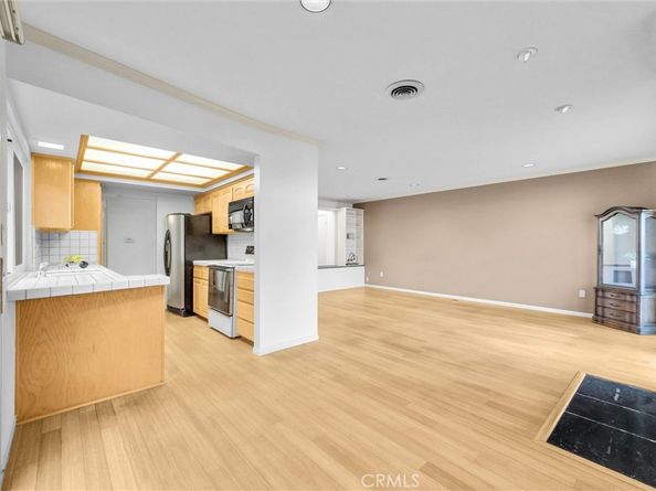 21436 Via Straits, Huntington Beach CA 92646