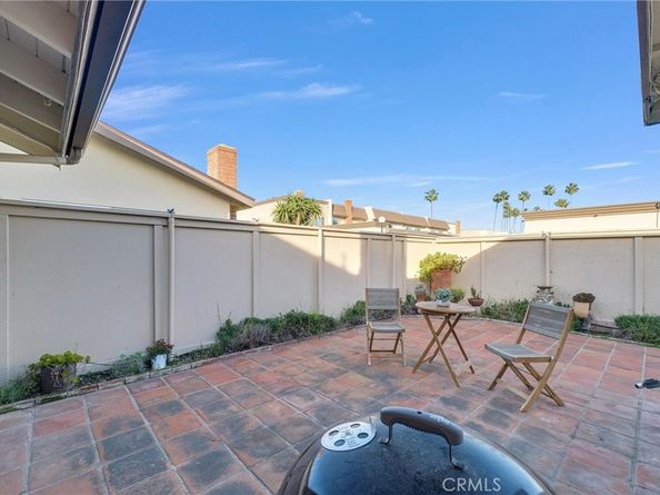 21436 Via Straits, Huntington Beach CA 92646