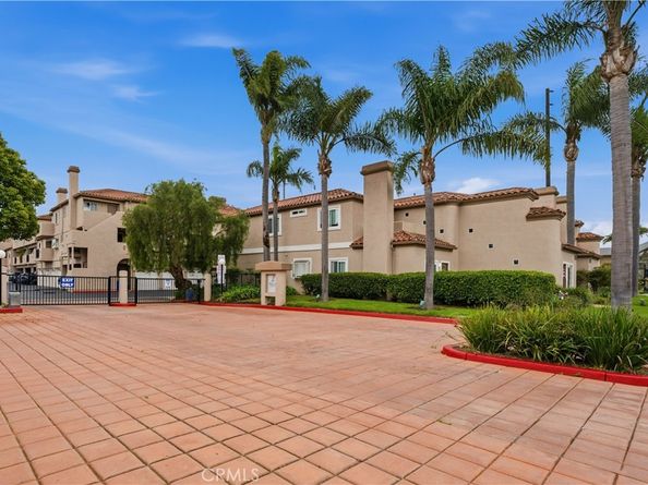 626 Lake 38, Huntington Beach CA 92648