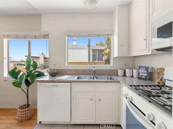 330 34th Place, Manhattan Beach CA 90266