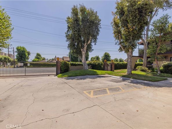 1806 N Fairview Street J, Santa Ana CA 92706