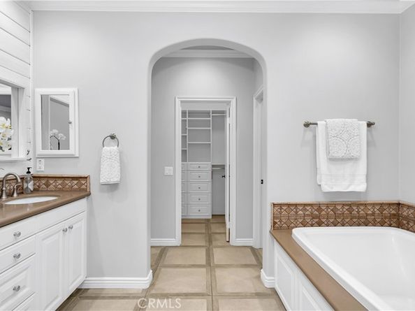 38 Upperbend, Irvine CA 92618