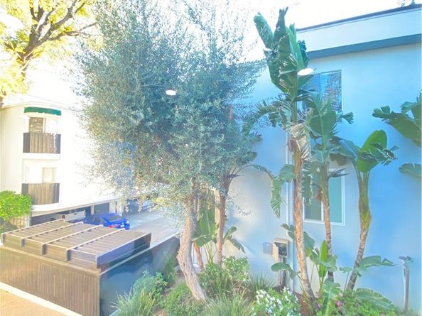 18645 Hatteras Street 278, Tarzana CA 91356