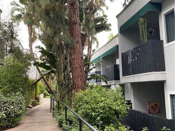 18645 Hatteras Street 278, Tarzana CA 91356