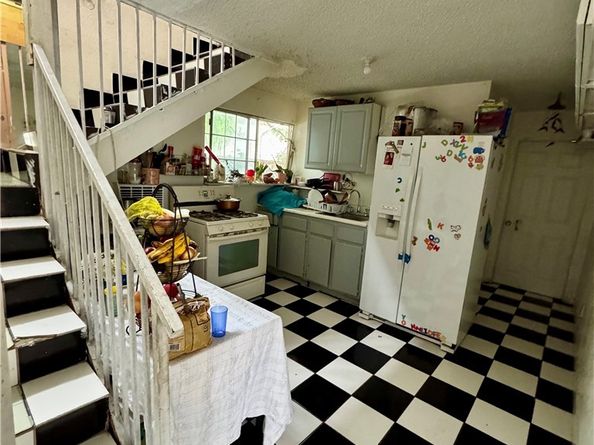 7809 Troost Avenue, North Hollywood CA 91605