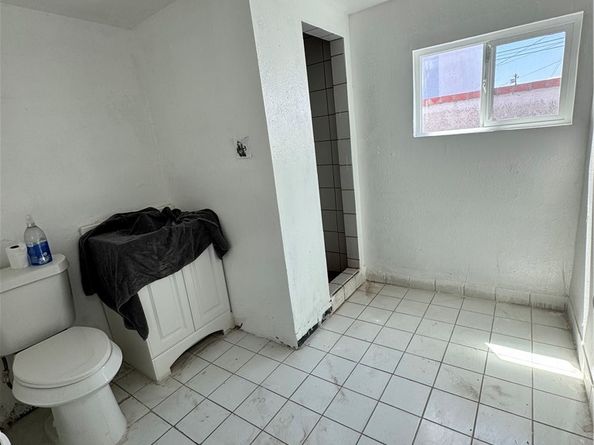 7809 Troost Avenue, North Hollywood CA 91605