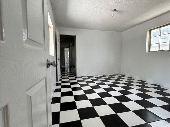 7809 Troost Avenue, North Hollywood CA 91605