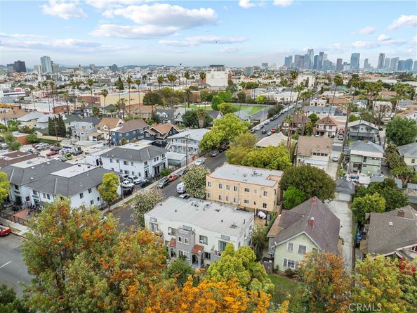 1500 S Hobart Boulevard, Los Angeles CA 90006