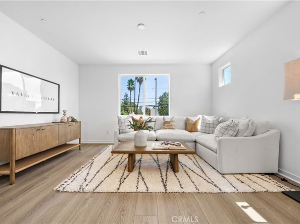 9423 N Sepulveda Blvd 1, North Hills CA 91343