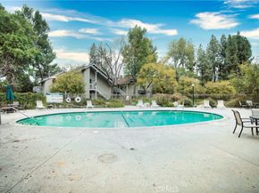 7050 Shoup Avenue 208, Canoga Park CA 91303