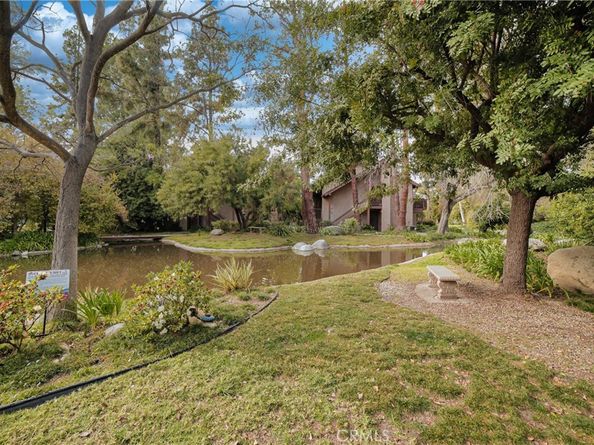 7050 Shoup Avenue 208, Canoga Park CA 91303