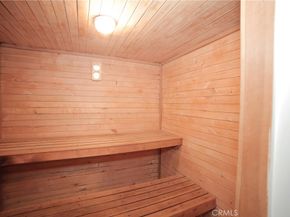 7050 Shoup Avenue 208, Canoga Park CA 91303