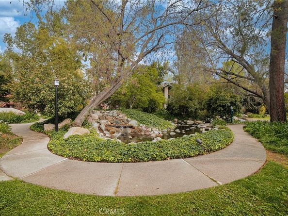 7050 Shoup Avenue 208, Canoga Park CA 91303