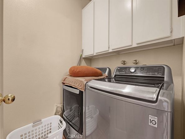 5129 S Chariton Avenue, Ladera Heights CA 90056