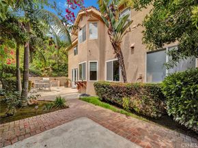 5129 S Chariton Avenue, Ladera Heights CA 90056