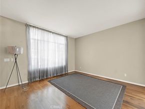 5129 S Chariton Avenue, Ladera Heights CA 90056