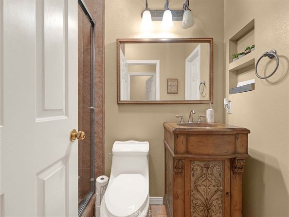 5129 S Chariton Avenue, Ladera Heights CA 90056