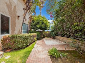 5129 S Chariton Avenue, Ladera Heights CA 90056