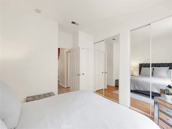 5129 S Chariton Avenue, Ladera Heights CA 90056