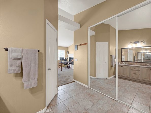 5129 S Chariton Avenue, Ladera Heights CA 90056