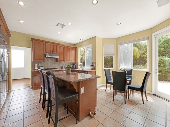 5129 S Chariton Avenue, Ladera Heights CA 90056