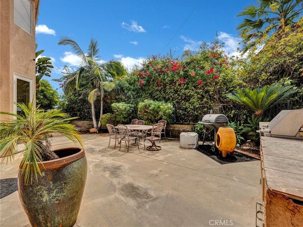 5129 S Chariton Avenue, Ladera Heights CA 90056