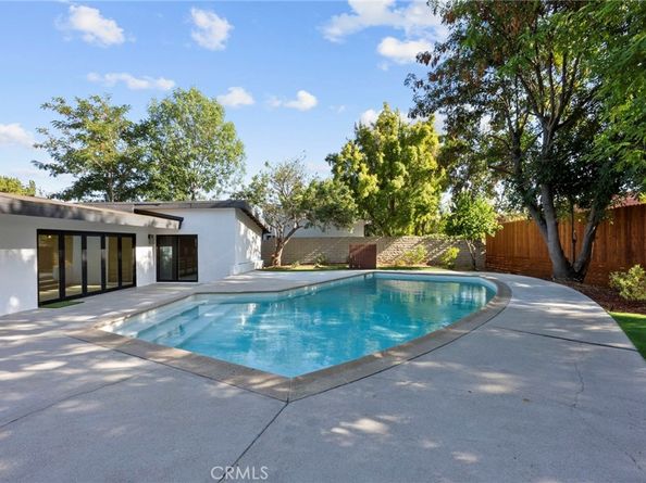 4801 Almidor Avenue, Woodland Hills CA 91364