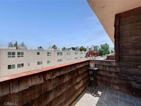 5400 Newcastle Avenue 56, Encino CA 91316