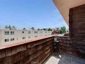 5400 Newcastle Avenue 56, Encino CA 91316