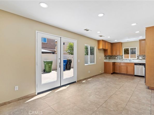 9427 Lemona Avenue 23, North Hills CA 91343