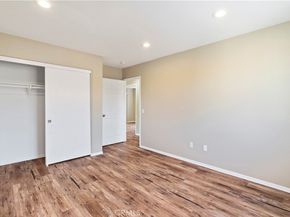 9427 Lemona Avenue 23, North Hills CA 91343