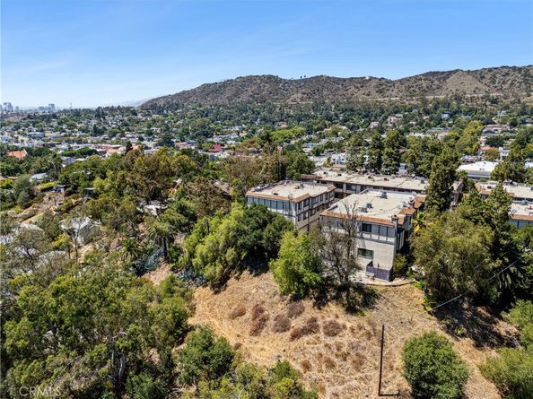 1832 Oak Tree Drive 13, Los Angeles CA 90041