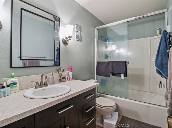 1832 Oak Tree Drive 13, Los Angeles CA 90041