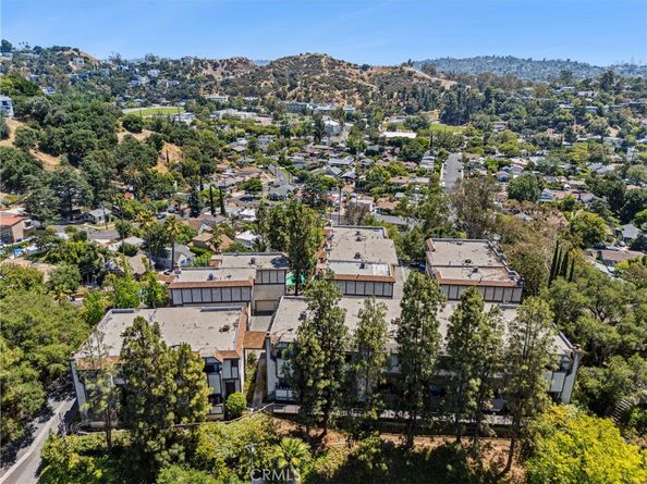 1832 Oak Tree Drive 13, Los Angeles CA 90041