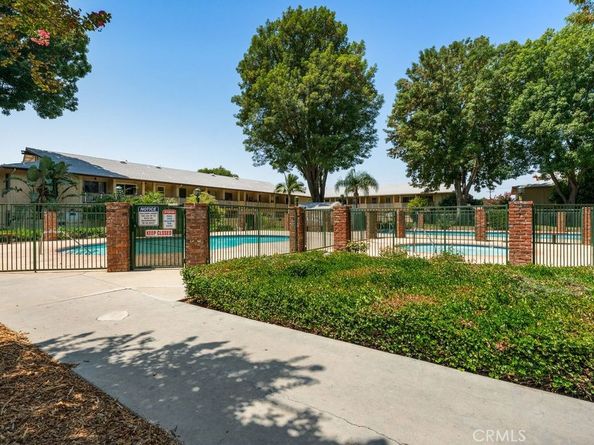 18411 Strathern Street 1, Reseda CA 91335