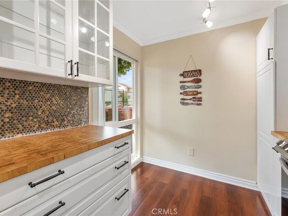18411 Strathern Street 1, Reseda CA 91335