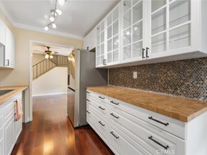 18411 Strathern Street 1, Reseda CA 91335
